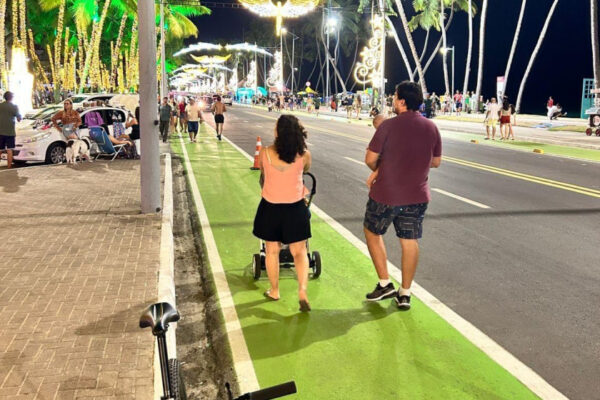 faixa verde na orla marítima